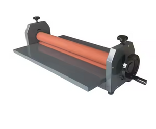 Laminador Manual en Frío disponible en tamaños de 650, 700, 750, 1000 y 1300 mm. Ideal para proteger impresiones y materiales gráficos con precisión y facilidad